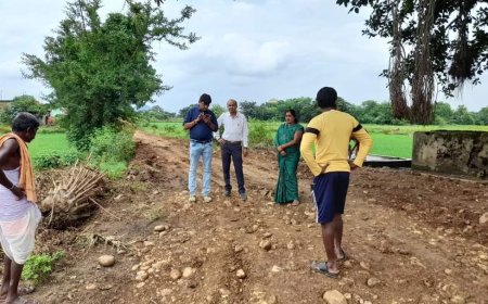 ରାସ୍ତା ନିର୍ମାଣ ପାଇଁ ସହଯୋଗ ର ହାତ ବଢ଼ାଇଲେ ବ୍ଳକ ଉପାଧ୍ୟକ୍ଷ, ଜନ ପ୍ରତିନିଧି ଓ ଗ୍ରାମବାସୀଙ୍କ ପ୍ରଚେଷ୍ଟା ରେ ନିର୍ମାଣ ହେଲା ରାସ୍ତା