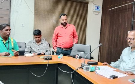 ନୂଆପଡ଼ା ଜିଲ୍ଲାର ଆଦିମ ଜନଜାତି ଚକୋଟିଆ ଭୁଞ୍ଜିଆ ମାନଙ୍କ ସର୍ବାଙ୍ଗୀନ ଉନ୍ନତି ପାଇଁ ଜିଲ୍ଲାପାଳଙ୍କ ଦ୍ଵାରା ସାମ୍ବାଦିକ ସମ୍ମିଳନୀ