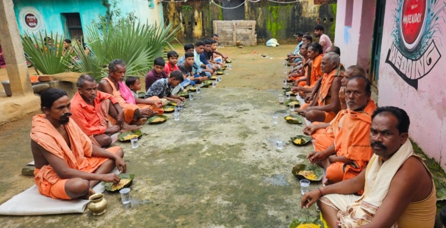 ବାଞ୍ଜିପଦର୍ ଠାରେ ଏକାଠି ନୂଆ ଖାଇଲେ ମହିମାଧର୍ମି ....