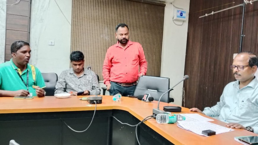 ନୂଆପଡ଼ା ଜିଲ୍ଲାର ଆଦିମ ଜନଜାତି ଚକୋଟିଆ ଭୁଞ୍ଜିଆ ମାନଙ୍କ ସର୍ବାଙ୍ଗୀନ ଉନ୍ନତି ପାଇଁ ଜିଲ୍ଲାପାଳଙ୍କ ଦ୍ଵାରା ସାମ୍ବାଦିକ ସମ୍ମିଳନୀ