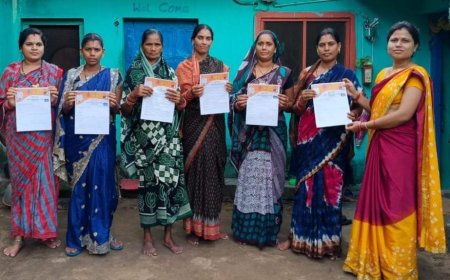 କର୍ଲାମୁଣ୍ଡା ବ୍ଲକ ବିଭିନ୍ନ ସ୍ଥାନରେ ସୁଭଦ୍ରା ଯୋଜନା ଫର୍ମ ବଣ୍ଟନ ଆରମ୍ଭ....