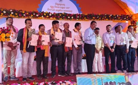 ଜିଲ୍ଲା ସ୍ତରୀୟ ଗୁରୁଦିବସ ଉତ୍ସବ ଏବଂ ବିଦ୍ୟାର୍ଥୀ ସମ୍ବର୍ଦ୍ଧନା ସମାରୋହ-୨୦୨୪ ଅନୁଷ୍ଠିତ