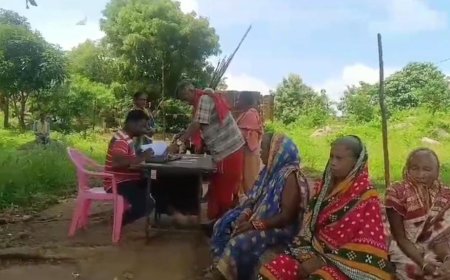 ବାଲିଗୁଡ଼ା ବିଧାୟକ ଙ୍କ ନିଜ ଗାଁ ରେ ନେଟୱର୍କ ସମସ୍ୟା l ପାହାଡ଼ ଉପରେ ହେଉଛି ଅନ୍ ଲାଇନ୍ କାମ l  ପ୍ରତିଶୃତି ପୂରଣ କରି ପାରିଲେ ନି ବିଧାୟକ