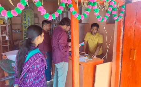 ସୁଭଦ୍ରା ଯୋଜନାରେ ଆଜି ସୁଦ୍ଧା ୧ ଲକ୍ଷ ୩ ହଜାର ୮୬ ପଞ୍ଜିକୃତ :  ପୂର୍ବାପେକ୍ଷା ପଞ୍ଜିକରଣ ହୋଇଛି ସହଜ ଓ ସରଳ ଜିଲ୍ଲାର ବରିଷ୍ଠ ଅଧିକାରୀ ସହ ବ୍ଲକ ନୋଡାଲ ଅଧିକାରୀଙ୍କ ବିଭିନ୍ନ ସି ଏସ ସି, ଓ ମୋ ସେବା କେନ୍ଦ୍ରରେ ପ୍ରକ୍ରିୟା ର ତଦାରଖ।