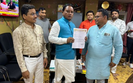 ମୁଖ୍ୟମନ୍ତ୍ରୀ ଙ୍କୁ ଭେଟିଲେ ବରିଷ୍ଠ ବିଜେପି କାର୍ଯ୍ୟକର୍ତ୍ତା ଅନ୍ତର୍ଯ୍ୟାମୀ