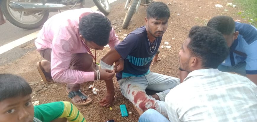 ଆମ୍ବୁଲାନ୍ସ -ବାଇକ ମୁହାଁମୁହିଁ । ତିନି ଗୁରୁତ୍ବର। ବଲାଙ୍ଗିର ବଡ଼ ମେଡିକାଲକୁ ସ୍ଥାନାନ୍ତର,