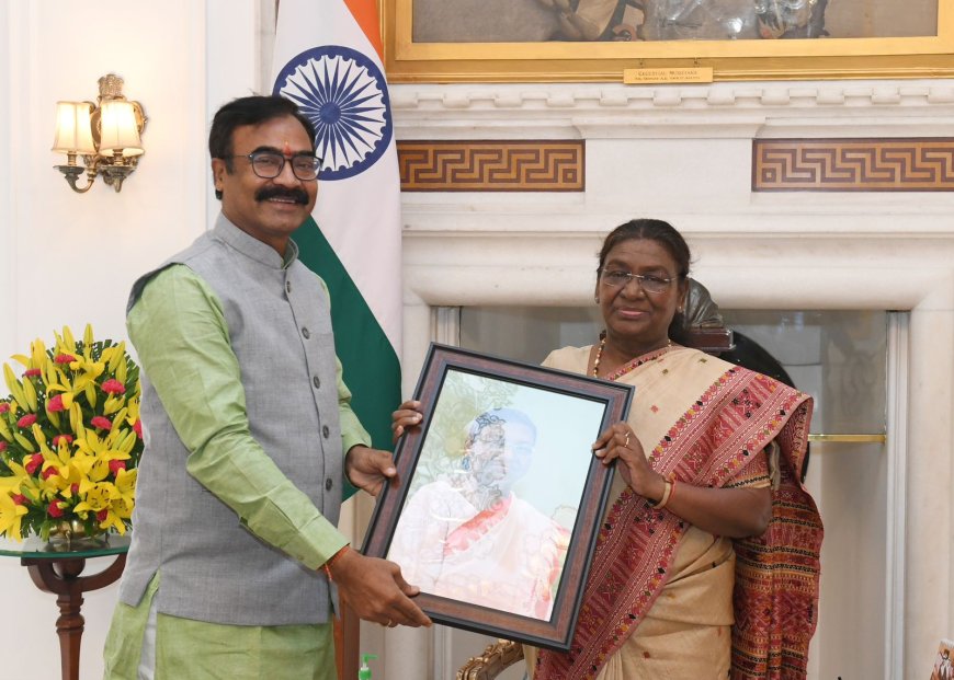 ଭାରତର ମହା ମହିମ୍ ରାଷ୍ଟ୍ରପତି ଙ୍କୁ ଭେଟିଲେ କଂଧମାଳ ସାଂସଦ ସୁକାନ୍ତ ପାଣଗ୍ରାହୀ