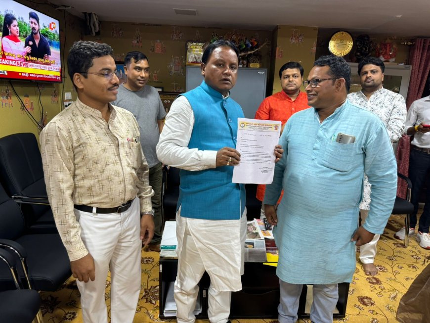 ମୁଖ୍ୟମନ୍ତ୍ରୀ ଙ୍କୁ ଭେଟିଲେ ବରିଷ୍ଠ ବିଜେପି କାର୍ଯ୍ୟକର୍ତ୍ତା ଅନ୍ତର୍ଯ୍ୟାମୀ