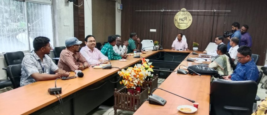 ପ୍ରଧାନମନ୍ତ୍ରୀ ଜନଜାତୀୟ ଉନ୍ନତ ଗ୍ରାମ ଅଭିଯାନ ଯୋଜନାରେ ଯୋଗ୍ୟ ଆଦିମ ଜନଜାତିଙ୍କୁ ସାମିଲ ଓ ସେମାନଙ୍କ ସର୍ବାଙ୍ଗୀନ ଉନ୍ନତି ପାଇଁ ସମୀକ୍ଷା ବୈଠକ ଏବଂ ସାମ୍ୱାଦିକ ସମ୍ମିଳନୀ l