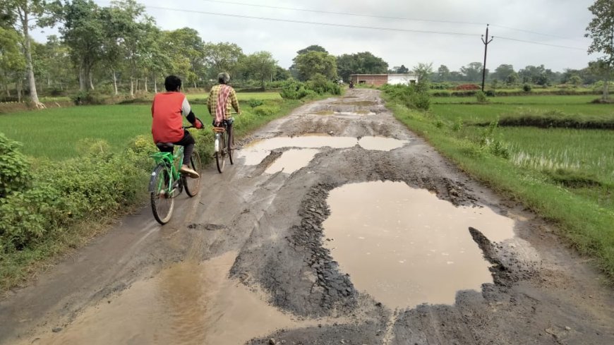 ଡଙ୍ଗରିଗୁଡା ଛକ ରୁ ଫୁଫଗା କୁ ସଂଯୋଗ କରୁଥିବା ଆର.ଡି ରାସ୍ତା ଅବସ୍ଥା ଶୋଚନୀୟ, ନୂତନ ଅନୁଦାନ ଆସିଲେ ରାସ୍ତା କାର୍ଯ୍ୟ ହେବ ଯନ୍ତ୍ରୀ।