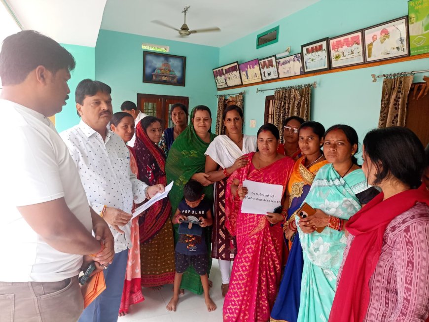 ରାମପୁର ରେ ତାତିଲେ ମହିଳା ମଦ ବନ୍ଦ ପାଇଁ ଦେଲେ ଦାବିପତ୍ର