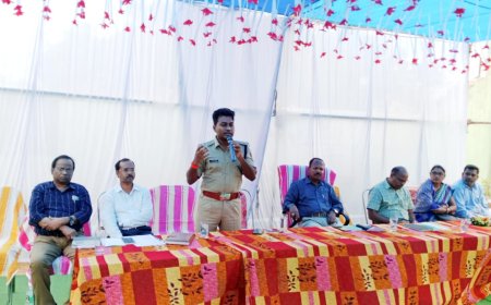 ନୂଆପଡା ଜିଲ୍ଲାପାଳଙ୍କ ଅଧ୍ୟକ୍ଷତାରେ ପ୍ରବାସୀ ଶ୍ରମିକ ସଚେତନତା ଶିବିର ଅନୁଷ୍ଠିତ l