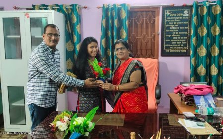 ଓଏଏସ୍ ପ୍ରାପ୍ତ ବିଜୟ ଲଷ୍ମୀ ନାଗ ଙ୍କୁ ସମ୍ବର୍ଦ୍ଧନା ଜଣେଇଲେ ବ୍ଲକ ଅଧକ୍ଷ୍ୟା ସମେତ ଶିକ୍ଷା ବିଭାଗ କର୍ମଚାରୀ