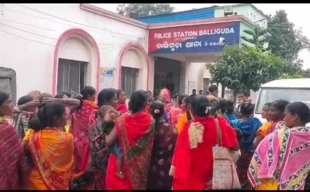 ଗାଁରେ ଦେଶୀ ଓ ବିଦେଶୀ ମଦର ବନ୍ୟା ,,,,,,,, ଅବକାରୀ ଓ ପୋଲିସ ବିଭାଗ ନିରବ ଦ୍ରଷ୍ଟା !!!!!   ମଦ ବନ୍ଦ ପାଇଁ   ଅଣ୍ଟା ଭିଡ଼ିଲେ ମହିଳା ସଂଗଠନ