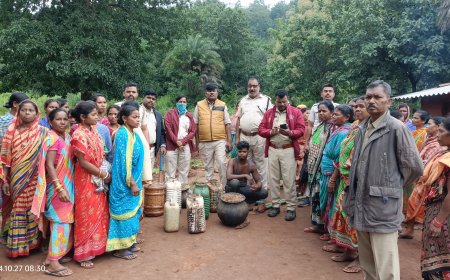 ଗ୍ରାମବାସୀ ଙ୍କ ଅଭିଯୋଗ ପରେ ଆଡିମାହା ଗ୍ରାମପଞ୍ଚାୟତ ରେ ଚୋରା ଦେଶୀ ମଦ ଜବତ ସହ ୩ ଜଣକୁ ଗିରଫ କଲା ପୋଲିସ ଓ ଅବକାରୀ ବିଭାଗ ଗାଁ ରେ ନିଶା ନିବାରଣ ପାଇଁ ଅଣ୍ଟା ଭିଡ଼ିଲେ ମହିଳା ସଂଗଠନ