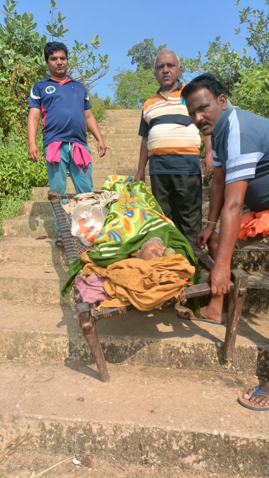ମାନବିକତା ଦେଖାଇଲେ ସୋନପୁର ର ସ୍ବେଛାସେବୀ: ନିରାଶ୍ରୟ ରୋଗୀ ର କଲେ ଶବ ସଂସ୍କାର