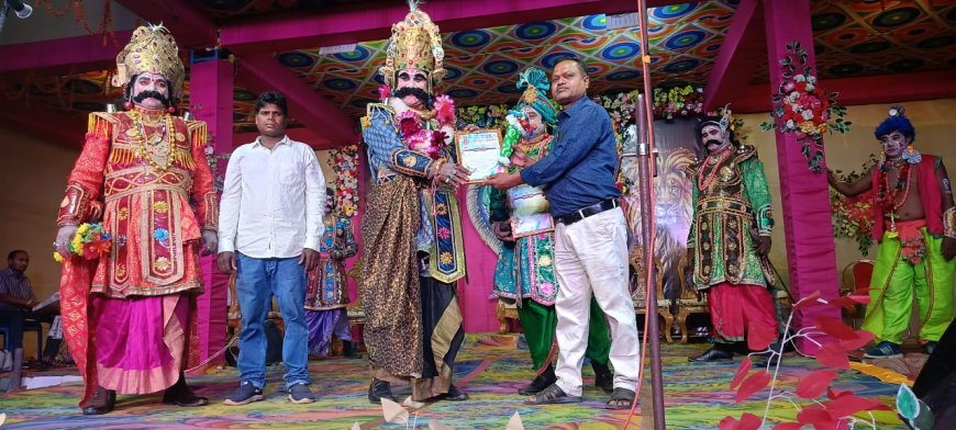 କଳାକାର ସନ୍ତୋଷ ସାହୁ ଙ୍କୁ ସମ୍ମାନିତ କଲେ ମୁରାସୁର