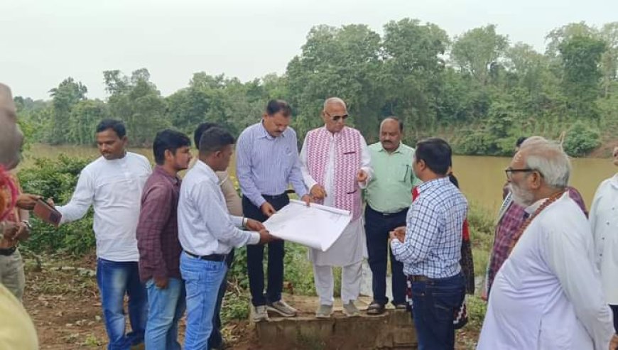 ବୌଦ୍ଧ ଜିଲ୍ଲାପାଳଙ୍କ ଡ୍ୟାମ୍ ପାଇଁ କ୍ଷେତ୍ର ପରିଦର୍ଶନ।