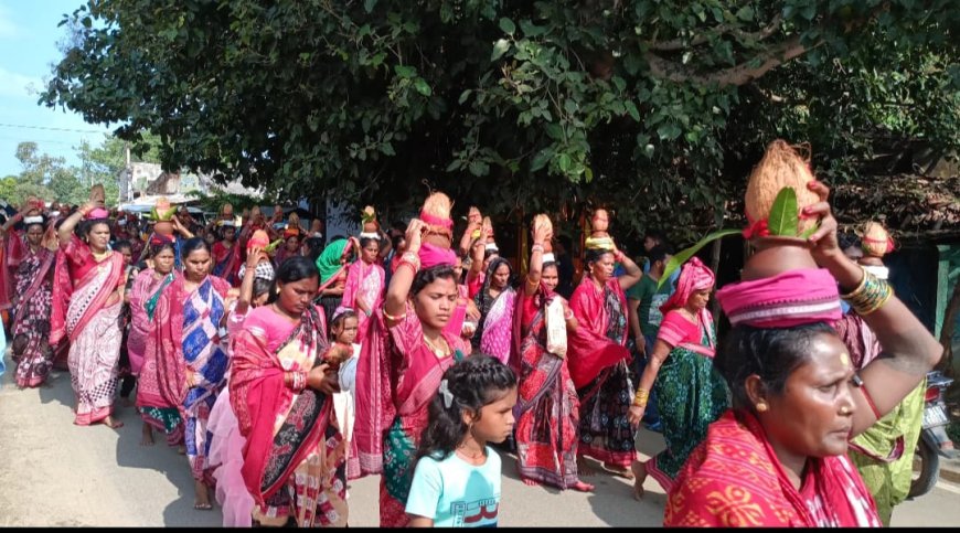 କଲରାକୋଠା କାଳୀପୂଜା ପାଇଁ ମହିଳାଙ୍କ କଳସ ଶୋଭାଯାତ୍ରା