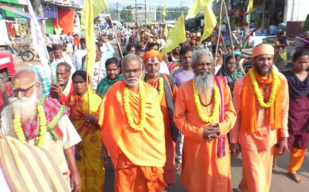 ଜଗନ୍ନାଥ ମନ୍ଦିର ପ୍ରତିଷ୍ଠା ମହୋତ୍ସବ  କଳଶ ଯାତ୍ରାରେ  ଶହଶହ ଶ୍ରଦ୍ଧାଳୁ ଓ ସାଧୁ ସନ୍ଥ ଯୋଗ ଦେଲେ