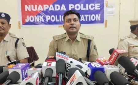 ଖରୀଆର ରୋଡ ଜୁଆ ଆଡ୍ଡାରେ ଚଢାଉ ଘଟଣାକୁ କେନ୍ଦ୍ର କରି ଜିଲ୍ଲା ଆରକ୍ଷୀ ଅଧିକ୍ଷକଙ୍କ ସାମ୍ବାଦିକ ସମ୍ମିଳନୀ