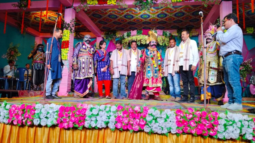 କଲରାକୋଠା କାଳୀପୂଜା ପାଇଁ ମହିଳାଙ୍କ କଳସ ଶୋଭାଯାତ୍ରା ସହ ଆରମ୍ଭ ହେଲା ମହିଷାସୁର ଦରବାର