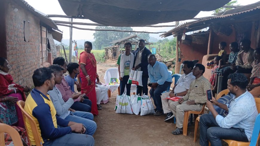 ମାଣ୍ଡି ପଙ୍ଖା ଗସ୍ତ କରି ପୀଡ଼ିତ ପରିବାରକୁ ଖାଦ୍ୟ ସାମଗ୍ରୀ ପ୍ରଦାନ କଲେ ଯୁବସାମ୍ବାଦିକ..