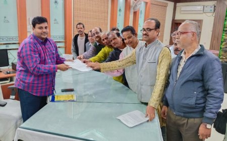 ଫୁଲବାଣୀକୁ ରେଳପଥ ସଂଯୋଗ ଦାବିରେ ପ୍ରଧାନମନ୍ତ୍ରୀଙ୍କୁ ଜିଲାପାଳଙ୍କ ଜରିଆରେ ଦାବୀପତ୍ର ପ୍ରଦାନ।