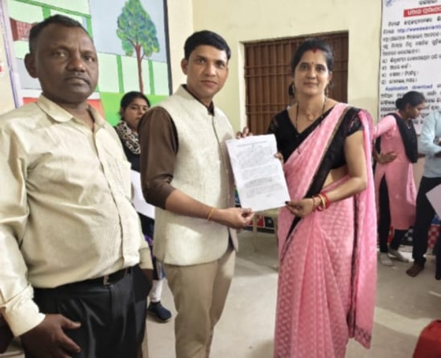 ୫୩ ଜଣ କନିଷ୍ଠ ଶିକ୍ଷକଶିକ୍ଷୟିତ୍ରୀଙ୍କୁ ନିୟମିତ ନିଯୁକ୍ତିପତ୍ର ବଣ୍ଟନ