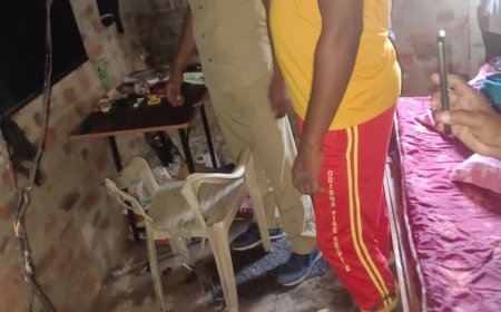 ସର୍ଟ ସର୍କିଟ ଲାଗି ଘରେ ଲାଗିଲା ନିଆଁ, ଲକ୍ଷାଧିକ ଟଙ୍କା ର ସମ୍ପତ୍ତି ନଷ୍ଟ,ଅଗ୍ନିଶମ ବିଭାଗ ଆୟତ୍ତ କଲେ ନିଆଁ।