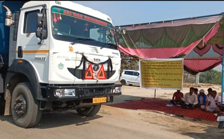 କଣ୍ଟାମାଳ -ତରଭା ସେତୁରାସ୍ତା ପୂର୍ତ୍ତ ବିଭାଗକୁ ହସ୍ତାନ୍ତର ସମେତ ବିଭିନ୍ନ ଦାବିରେ ରାସ୍ତାରୋକ