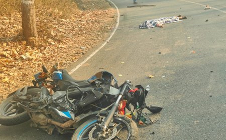 ଆମପାଣି ଘାଟି ରେ ଅଜଣା ଗାଡି ଧକ୍କା ରେ ବାଇକ ଚାଳକ ମୃତ, ୨ ଯୁବକ ଗୁରୁତର