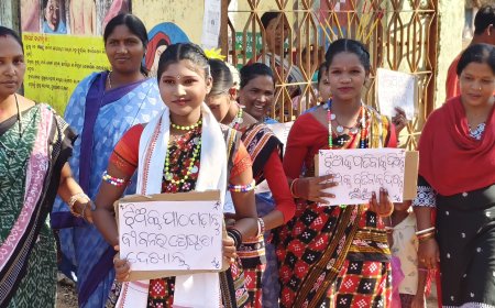 ବାଲ୍ୟ ବିବାହ, କନ୍ୟା ଭୃଣ ହତ୍ୟା, ଲିଙ୍ଗ ନିରୂପଣ ରୋକିବା କୁ ତୁମୁଡିବନ୍ଧ ଗୋଷ୍ଠୀ ଜନସ୍ୱାସ୍ଥ୍ୟ କାର୍ଯ୍ୟାଳୟ ର ଅଭିନଵ ପ୍ରୟାସ,ନିଆରା ଢଙ୍ଗରେ  କଳାକାର ଙ୍କ ସାମାଜିକ ବାର୍ତ୍ତା ପ୍ରଦାନ