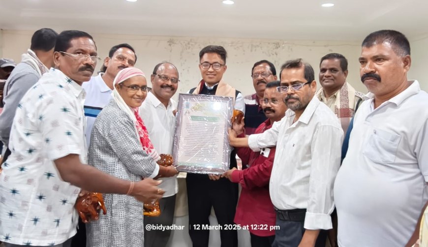 କଳାହାଣ୍ଡି ଉତ୍ସବ ଘୁମୁରା – ୨୦୨୫ ସଫଳ ଆୟୋଜନ ନେଇ ସମ୍ବର୍ଦ୍ଧନା ସଭା।