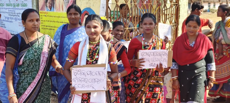 ବାଲ୍ୟ ବିବାହ, କନ୍ୟା ଭୃଣ ହତ୍ୟା, ଲିଙ୍ଗ ନିରୂପଣ ରୋକିବା କୁ ତୁମୁଡିବନ୍ଧ ଗୋଷ୍ଠୀ ଜନସ୍ୱାସ୍ଥ୍ୟ କାର୍ଯ୍ୟାଳୟ ର ଅଭିନଵ ପ୍ରୟାସ,ନିଆରା ଢଙ୍ଗରେ କଳାକାର ଙ୍କ ସାମାଜିକ ବାର୍ତ୍ତା ପ୍ରଦାନ