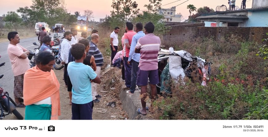 ବରଯାତ୍ରୀ ଗାଡି ଦୁର୍ଘଟଣା, ଡ୍ରାଇଭର ମୃତ,୬ ଗୁରୁତର। କଳାହାଣ୍ଡି: