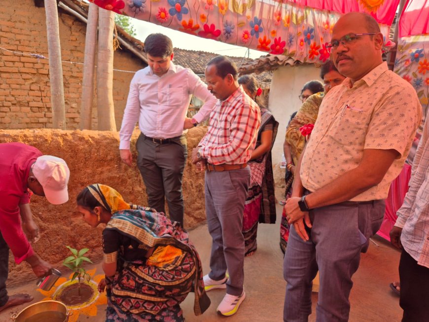 ନୂଆପଡା କୋମନା ବ୍ଲକ୍ ରେ ଝିଅ ପାଇଁ ଗଛଟିଏ କାର୍ଯ୍ୟକ୍ରମରେ ଜିଲ୍ଲାପାଳଙ୍କ ଯୋଗଦାନ।