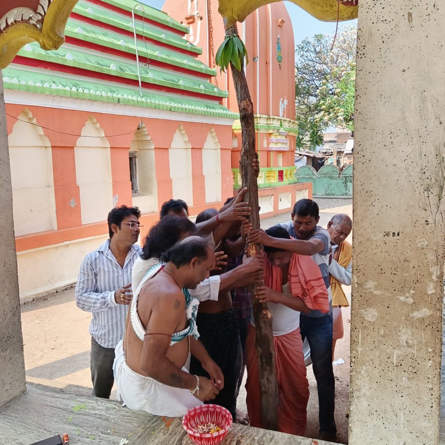 ଘଣ୍ଟାପଡ଼ା ରାମଲୀଳା ଉତ୍ସବ ସଂକଳ୍ପର ୧୪ ବର୍ଷ ପୂର୍ତ୍ତୀ ଉପଲକ୍ଷେ ଆୟୋଜିତ ହେବାକୁଥିବା ଚବିଶି ପ୍ରହର ନାମ ଯଜ୍ଞ ନିମନ୍ତେ ଶୁଭଖମ୍ବ ସ୍ଥାପନ,