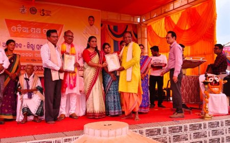 ଲୋକକଳା ପାଇଁ ଦିନଟିଏ, ଯୁବ ନାଟ୍ୟକାର ଙ୍କୁ ସମ୍ବର୍ଦ୍ଧନା ......