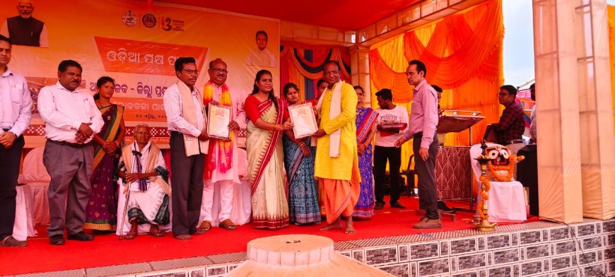 ଲୋକକଳା ପାଇଁ ଦିନଟିଏ, ଯୁବ ନାଟ୍ୟକାର ଙ୍କୁ ସମ୍ବର୍ଦ୍ଧନା ......