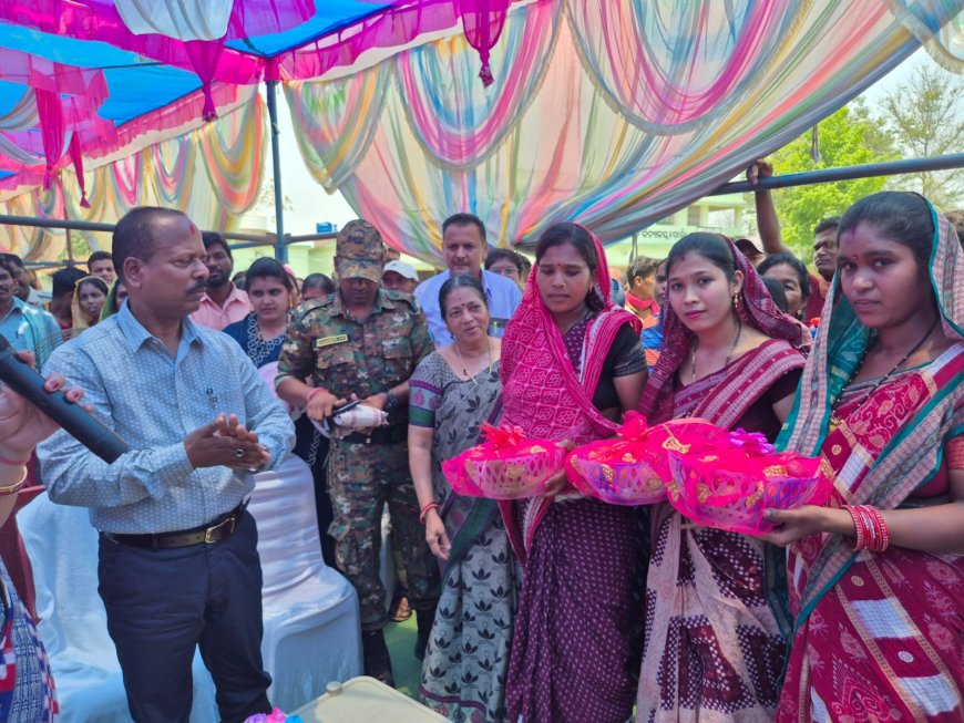 ନୂଆପଡ଼ା ଜିଲ୍ଲା ସିନାପାଲି ବ୍ଲକ୍ ଗୋର୍ଲା ପଞ୍ଚାୟତରେ ପ୍ରବାସୀ ଶ୍ରମିକ ସଚେତନତା ଶିବିର ଓ ଝିଅ ପାଇଁ ଗଛଟିଏ କାର୍ଯ୍ୟକ୍ରମ ଅନୁଷ୍ଠିତ :