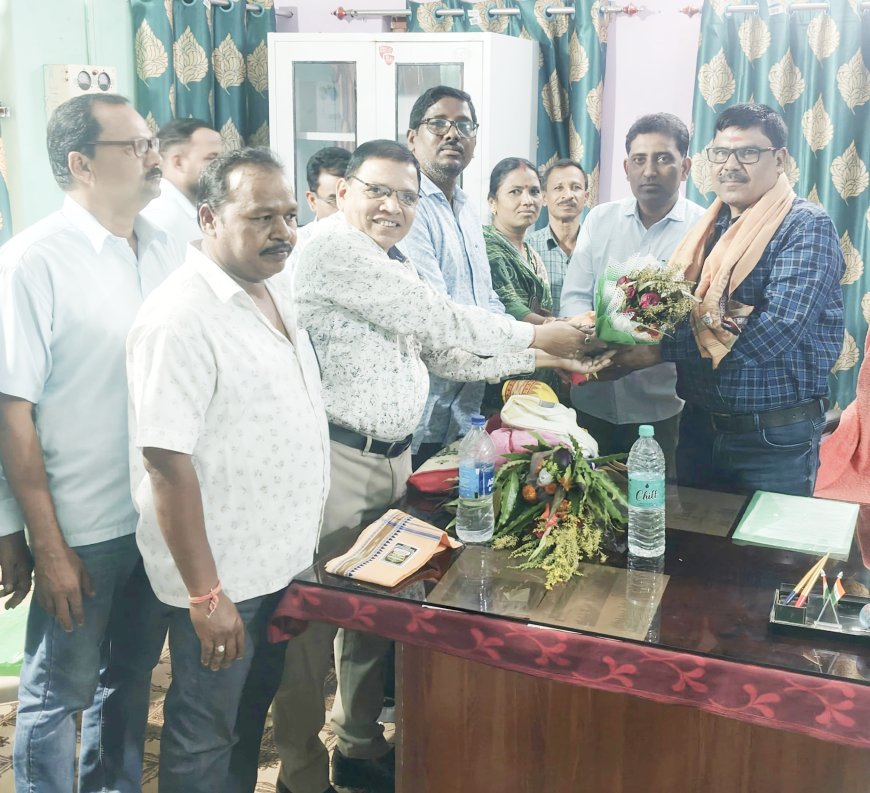 ନୂତନ ବ୍ଲକ ଶିକ୍ଷା ଅଧିକାରୀ ଙ୍କ ଯୋଗ ଦାନ.... ସମସ୍ତ ଙ୍କ ସହଯୋଗ ରେ ଏକ ନମ୍ବର ଶିକ୍ଷା ବ୍ଲକ କରିବା ଲକ୍ଷ୍ୟ କର୍ଲାମୁଣ୍ଡା: