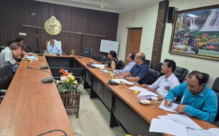 ସ୍ୱଚ୍ଛ ଶାସନ ପାଇଁ ସ୍ୱଚ୍ଛ ନୀତି , ବ୍ଲକ ଏବଂ ପଞ୍ଚାୟତର ନୋଟିସ ବୋର୍ଡରେ ଲାଗିବ ପ୍ରତିଟି ହିସାବ - ଜିଲ୍ଲାପାଳ ।