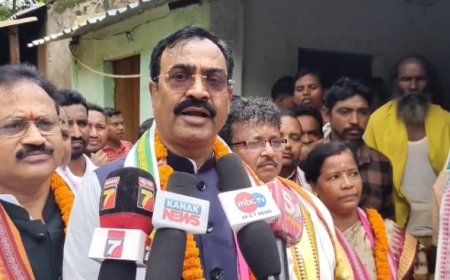 କନ୍ଧମାଳ ସାଂସଦ ସୁକାନ୍ତ  ପାଣିଗ୍ରାହୀଙ୍କ ଦିନିକିଆ ବାଲିଗୁଡ଼ା ନିର୍ବାଚନ ମଣ୍ଡଳୀ ଗ୍ରସ୍ତ l ଚାରୋଟି ଶହେ ସଂଖ୍ୟା ବିଶିଷ୍ଟ ହଷ୍ଟେଲ ଗୃହ ର ଶିଳାନ୍ୟାସ କରିବା ସହ ମାଆ ଙ୍କ ପାଇଁ ବୃକ୍ଷ ରୋପଣ କଲେ l