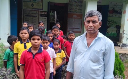 ସ୍କୁଲ ଛାତରୁ ପାଣି ଗଳୁଛି l ପ୍ରଶାସନ ର ନିଘା ନାହିଁ