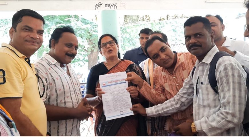 ଉପ ମୂଖ୍ୟମନ୍ତ୍ରୀଙ୍କୁ ଓଡ଼ିଶା ସାମ୍ୱାଦିକ ସଂଘ ପକ୍ଷରୁ ଦାବୀ ପତ୍ର ପ୍ରଦାନ