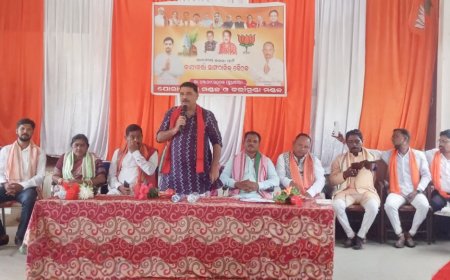 ବିଜେପି ର କର୍ଲାମୁଣ୍ଡା ବ୍ଲକ ସ୍ତରୀୟ ସାଙ୍ଗଠନିକ ସମାବେଶ                            .. କର୍ମକର୍ତ୍ତା ଙ୍କୁ ଗୁରୁମନ୍ତ୍ର ଦେଲେ ଜିଲ୍ଲା ସଭାପତି ଓ ଧର୍ମଗଡ଼ ବିଧାୟକ