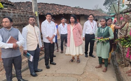 ଛାତ୍ରୀ ସ୍ନେହଲତାଙ୍କୁ ଜିଲ୍ଲାପାଳ କଲେ ଉତ୍ସାହିତ , ବୋର୍ଡ ପରୀକ୍ଷା ପାଇଁ ପ୍ରେରଣା ପ୍ରଦାନ