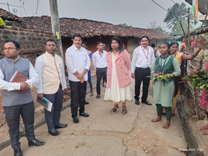 ଛାତ୍ରୀ ସ୍ନେହଲତାଙ୍କୁ ଜିଲ୍ଲାପାଳ କଲେ ଉତ୍ସାହିତ , ବୋର୍ଡ ପରୀକ୍ଷା ପାଇଁ ପ୍ରେରଣା ପ୍ରଦାନ