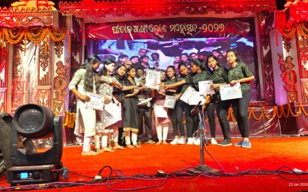 ପାତାଳଗଙ୍ଗା ଲୋକ ମହୋତ୍ସବ ତୃତୀୟ ସନ୍ଧ୍ଯାରେ ମନ ମୋହିଛି  ଦଳଗତ ନୃତ୍ଯ